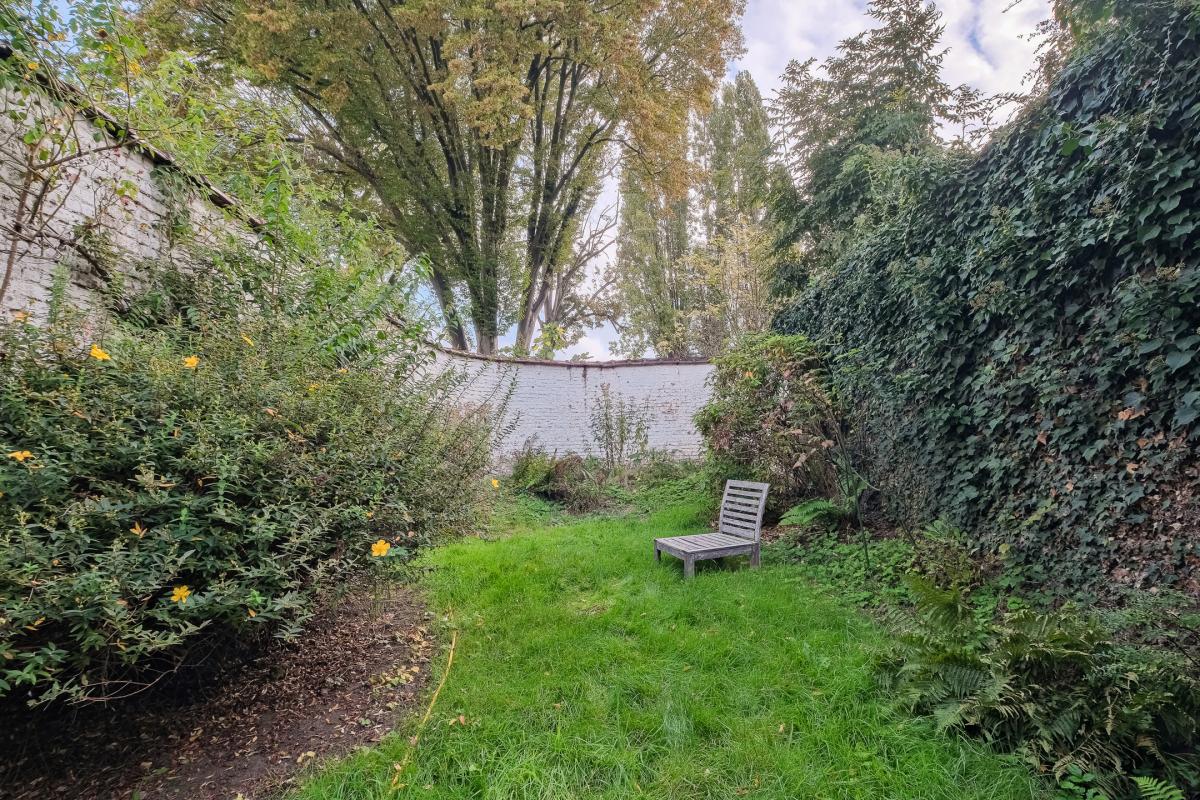 Etangs d'Ixelles, maison de Maître révové de 410 m2  jardin