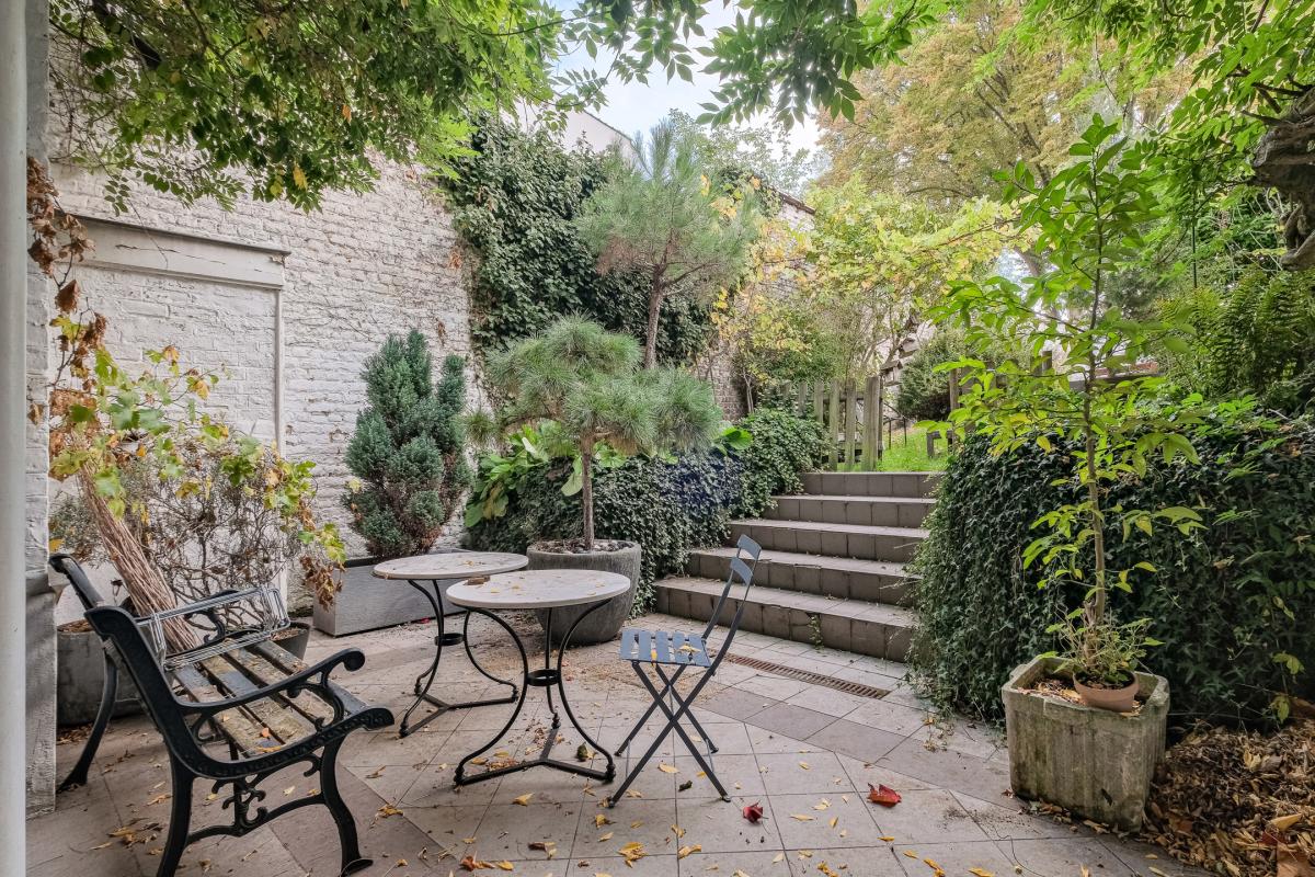 Etangs d'Ixelles, maison de Maître révové de 410 m2  jardin