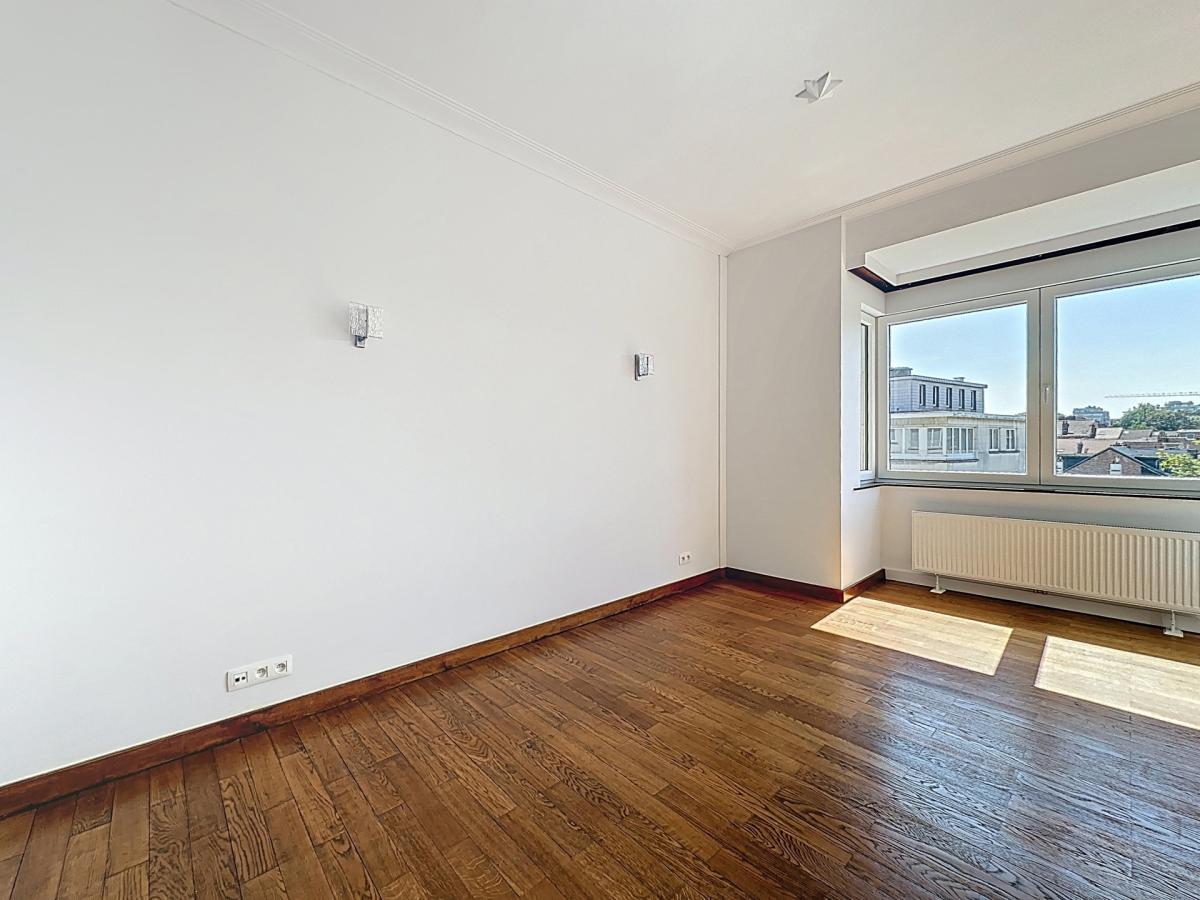 Molière : Charmant appartement de caractère rénové + balcons