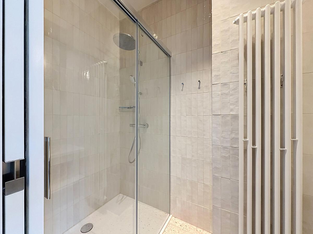 Pl. Brugmann : Sublime appartement de caractère rénové