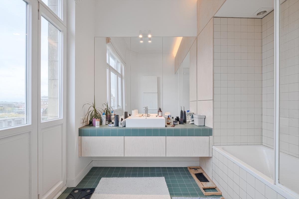 Fernand Cocq : appartement une chambre + bureau et terrasses
