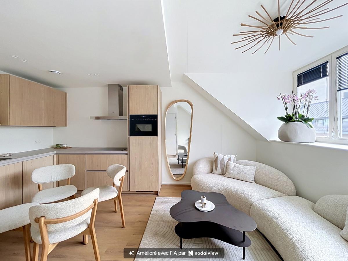 Cinquantenaire - Magnifique duplex meublé 1 ch. rénové
