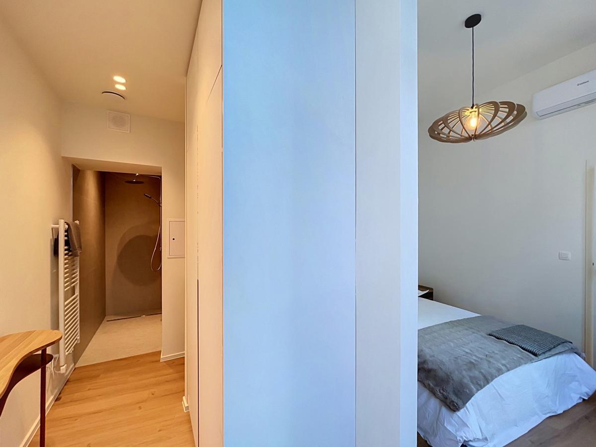 Cinquantenaire - Magnifique appartement 1 ch. rénové
