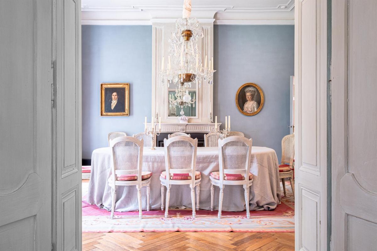 Château édifié en 1756 sur un terrain de 5.9 hectares
