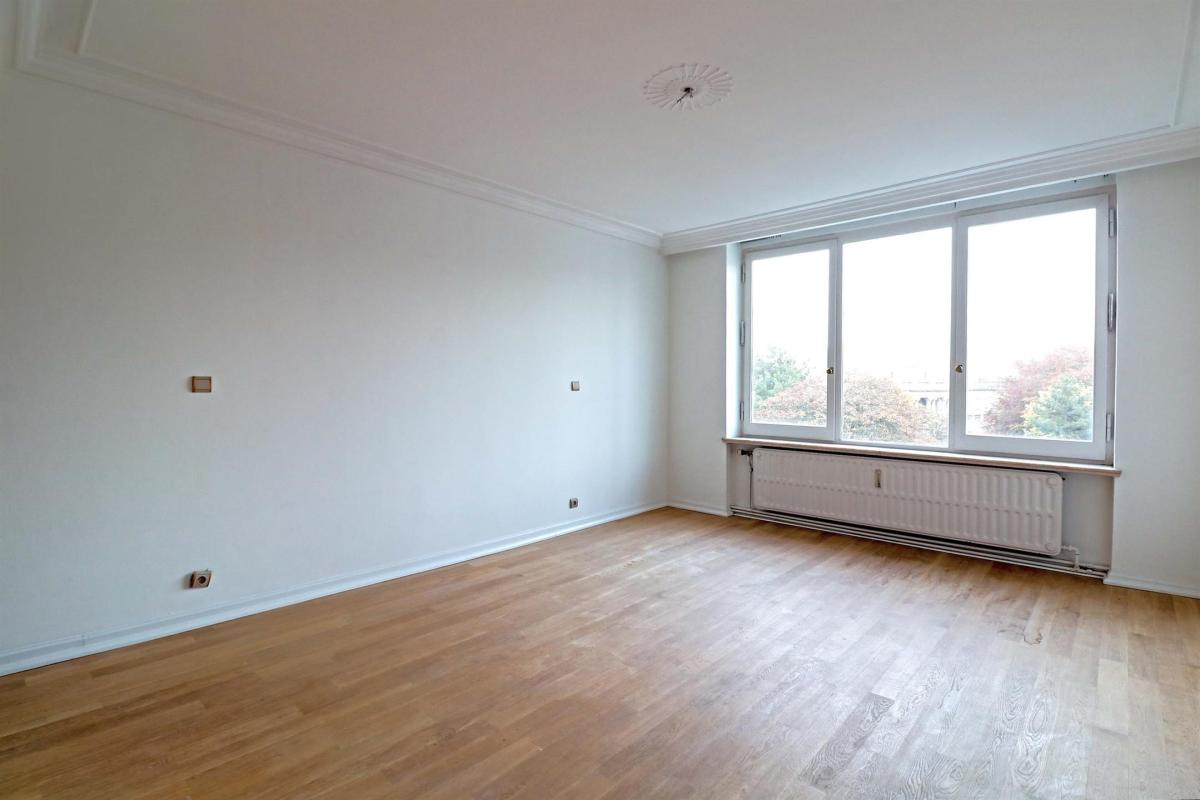 Sablon/Palais Royal, immeuble except. ± 1.425 m², jardin 